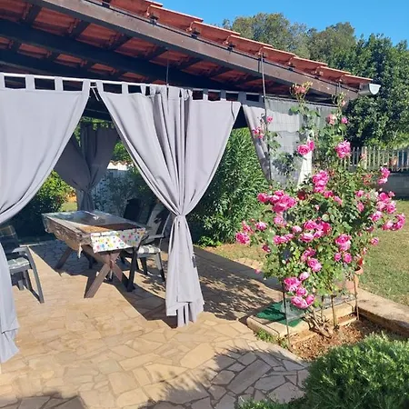 아파트 Stella 풀라